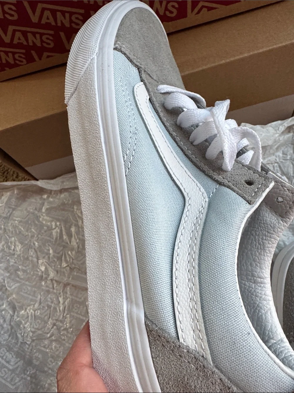 Vans Women’s US 6.5 Old Skool Light Gray & Blue Low-Top Sneakers